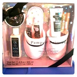 Delux footcare and slipper set NEW